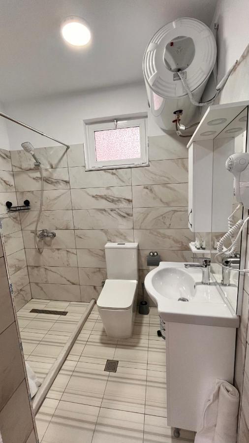 Hotel Driteza Korce Exterior foto